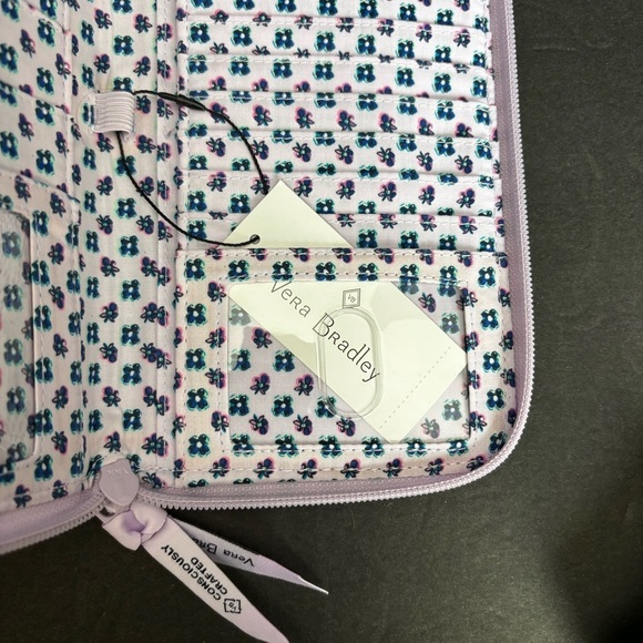 Vera Bradley RFID Deluxe Travel Wallet Magnifique Floral Flowers NWT - Picture 5 of 9